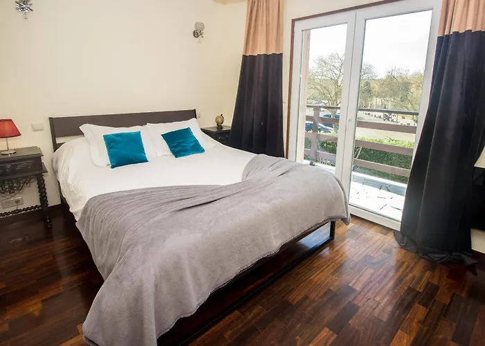 Guest H4U - Villa Garden & Pool