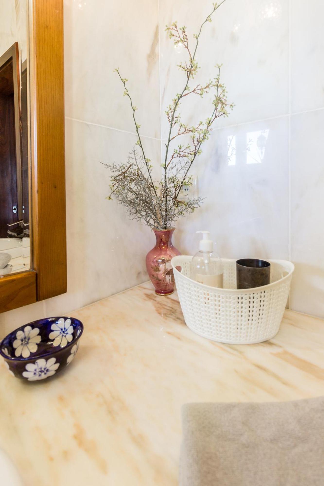Guest H4u - Garden & Pool Holiday home *