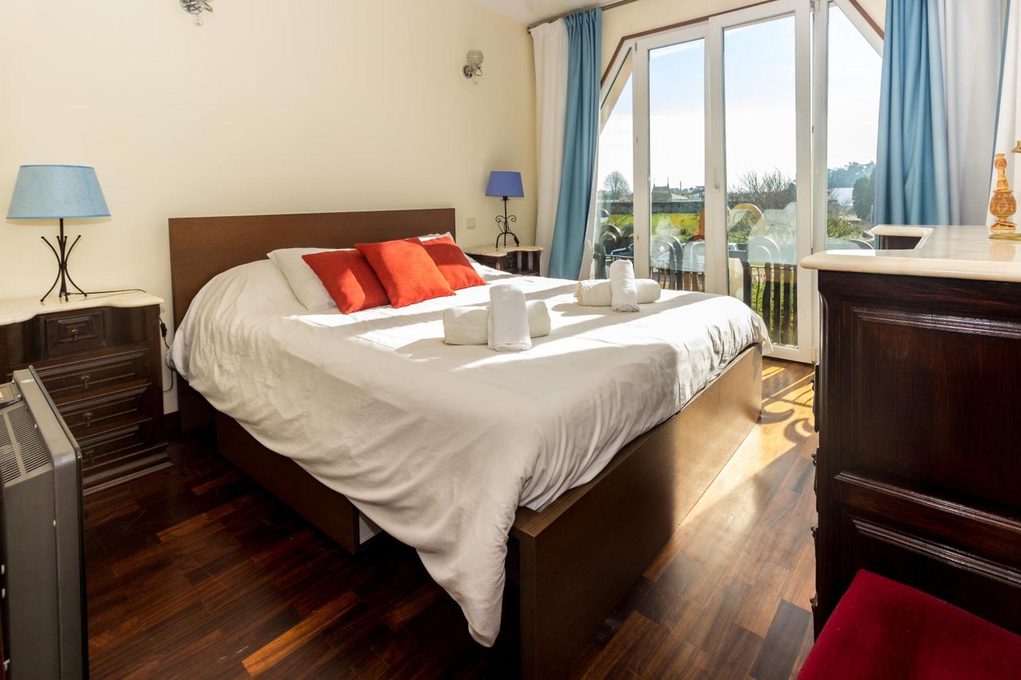 Guest H4u - Garden & Pool Holiday home Povoa de Varzim